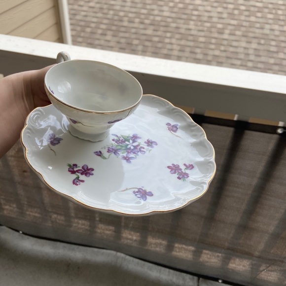 Plate and teacup - Picture 4 of 6